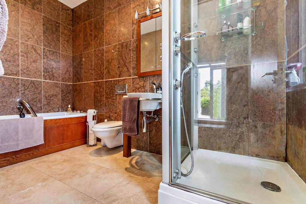 8616411-interior27-800.jpg