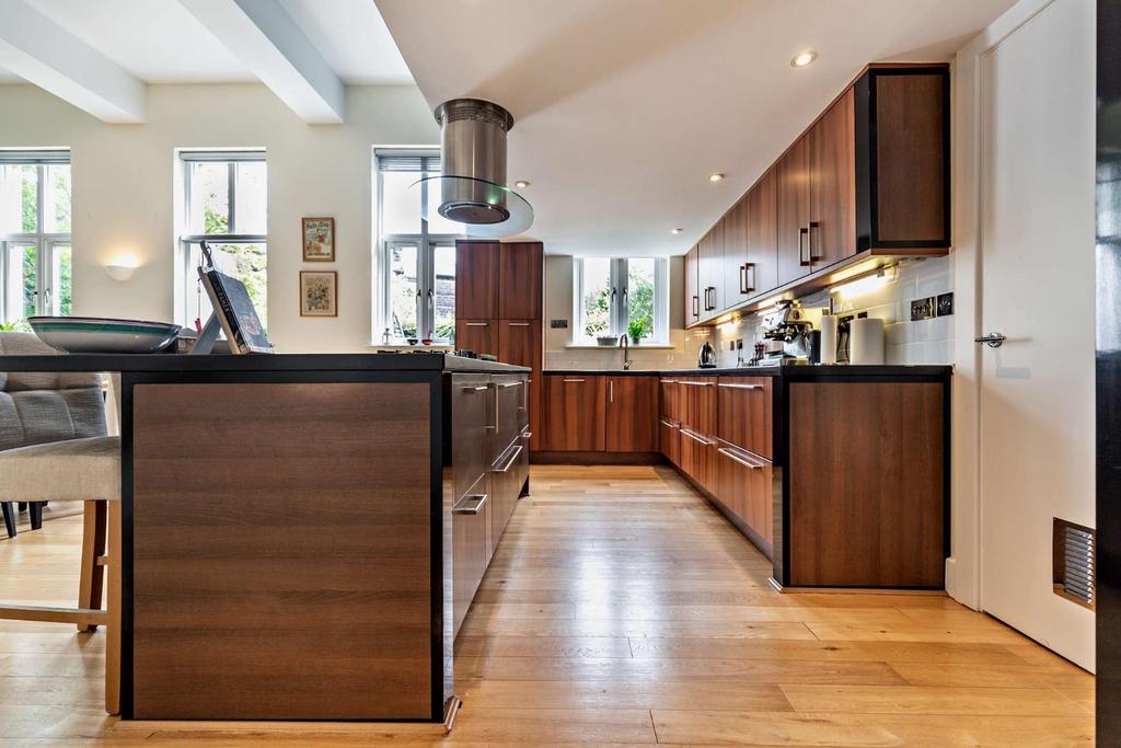 8616411-interior11-800.jpg