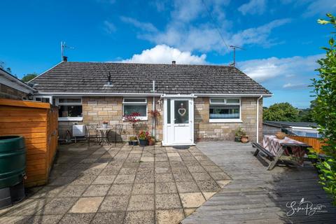 3 bedroom bungalow for sale, 28 Stenbury View, Wroxall