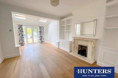 6 bedroom semi-detached house to rent, Highdown, Worcester Park