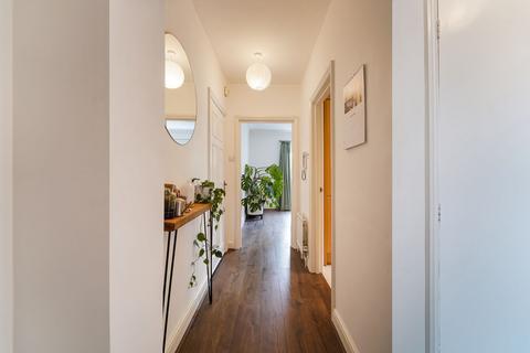 2 bedroom flat for sale, Langley Road, Surbiton KT6