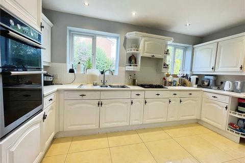 4 bedroom detached house to rent, Ormathwaites Corner, Warfield, Bracknell, Berkshire, RG42