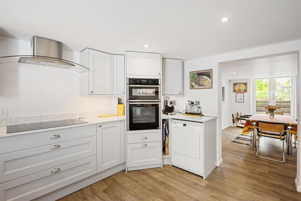 Kitchen dining