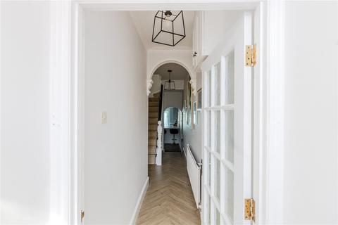 32 Ashton Gate Road, Bristol, BS3 1SZ