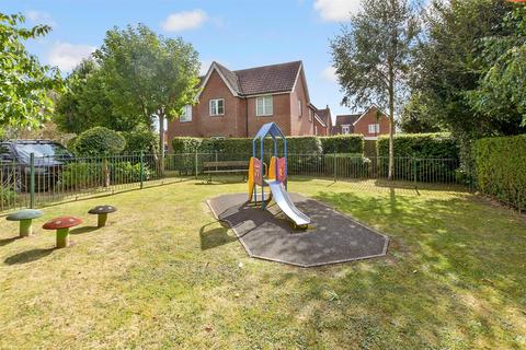 2 bedroom flat for sale, Whyte Close, Whitfield, Dover, Kent