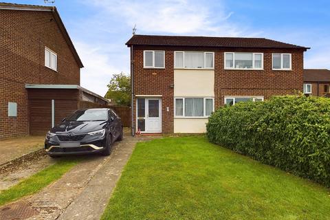 5 Almond Close, Abbeydale, Gloucester, GL4 5XY