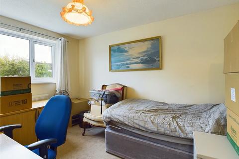 5 Almond Close, Abbeydale, Gloucester, GL4 5XY