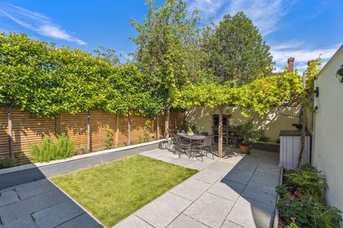 4 bedroom terraced house for sale, First Avenue, London W3