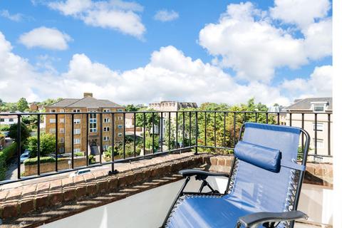 2 bedroom flat for sale, Claremont Gardens, Surbiton KT6