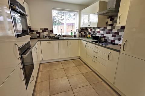 4 bedroom detached house for sale, Church Road, Earsham, Bungay