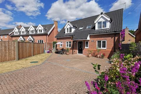 Spire View Church Road, Earsham, Bungay, NR35 2TJ