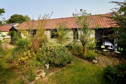 3 bedroom detached bungalow for sale, Church Farm Barns, Banham NR16