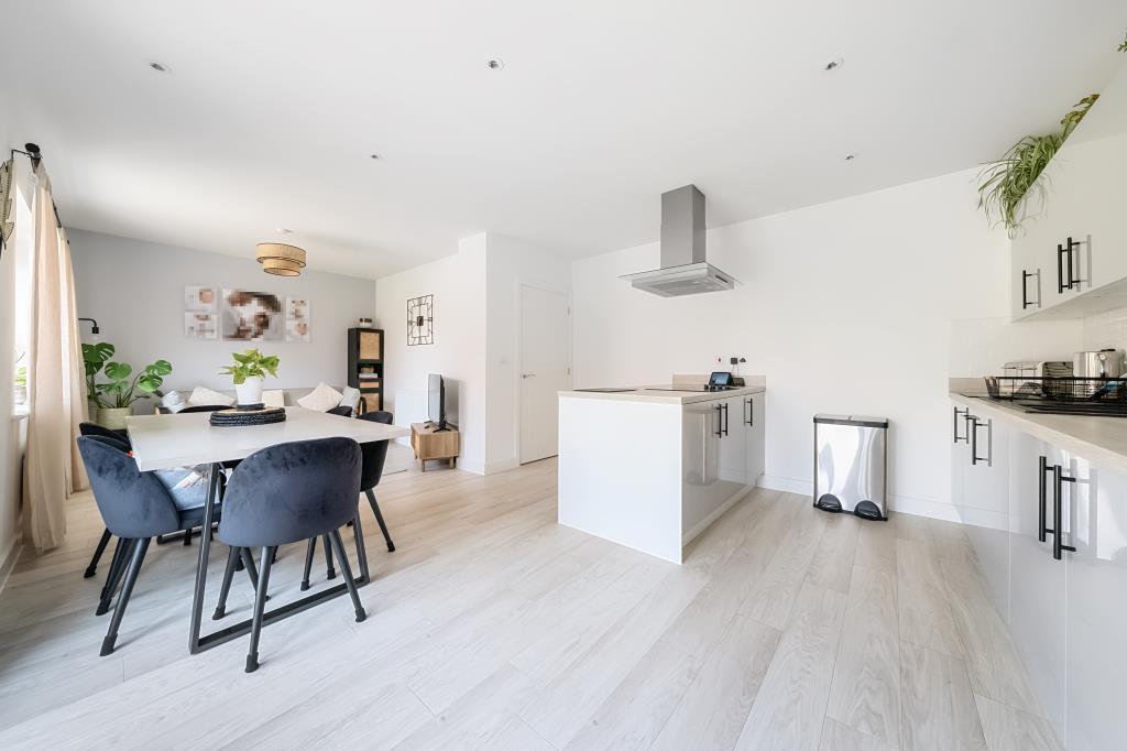 Kitchen/Dining Area