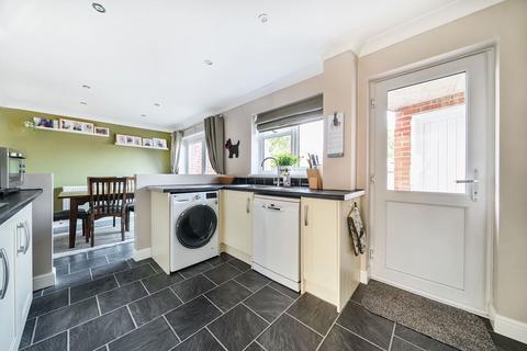 3 bedroom end of terrace house for sale, Stag Hill, Basingstoke