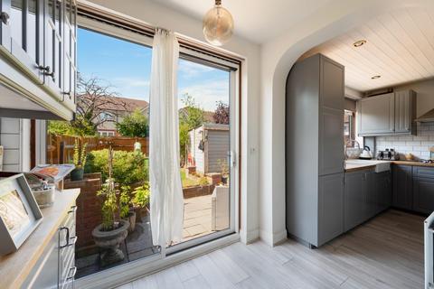 4 bedroom semi-detached house for sale, Langley Avenue, Worcester Park