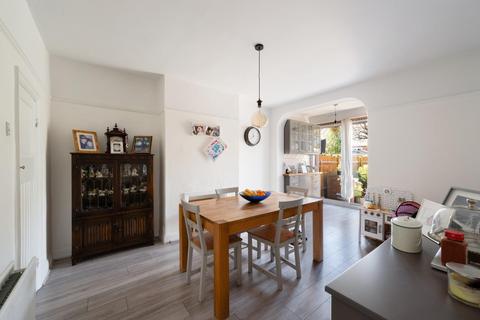 49 Langley Avenue, Worcester Park, KT4 8PB
