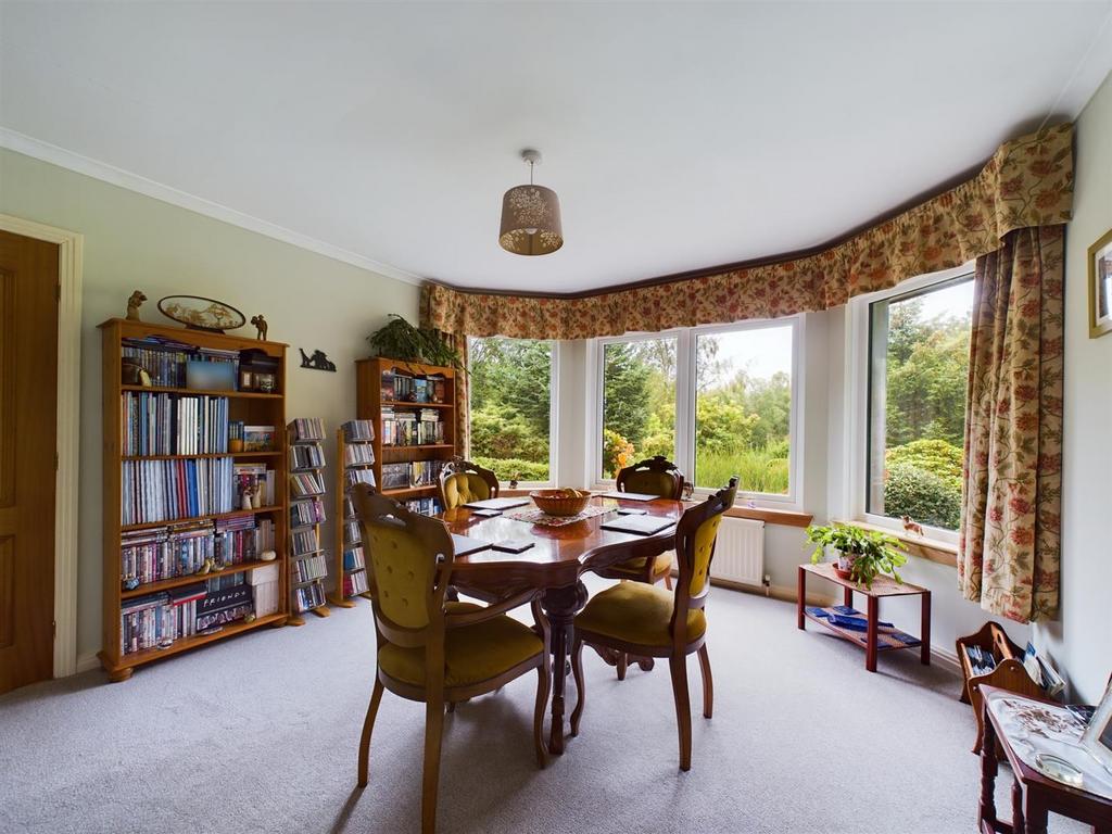 Bedroom 3/dining room