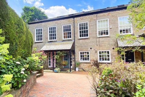 4 bedroom townhouse for sale, Waterside, Knaresborough