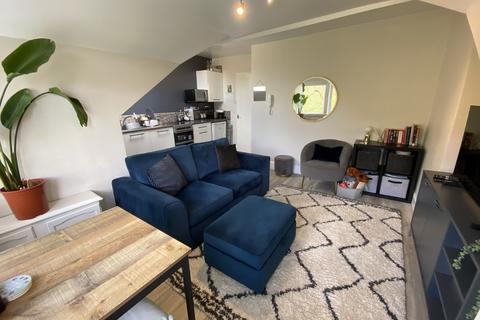 Flat 3, 18 Archibald Road, Exeter, EX1 1SA