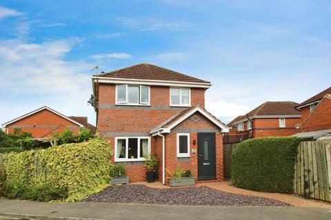 3 bedroom detached house for sale, Woodlands View, Barlby YO8