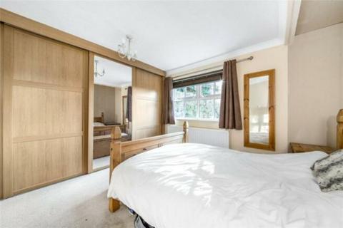 5, Birch Court Hazel Way, Chipstead, Coulsdon, CR5 3PJ