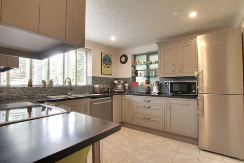 4 bedroom detached house for sale, Dobson Walk, Wimblington