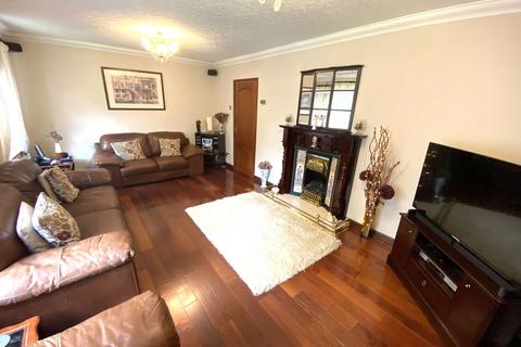 4 bedroom detached house for sale, Brima House, Thorp, Royton , OL2