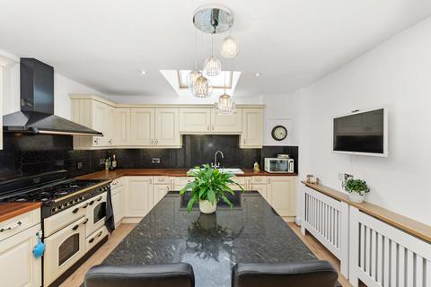 4 bedroom detached bungalow for sale, West Park Road, Copthorne