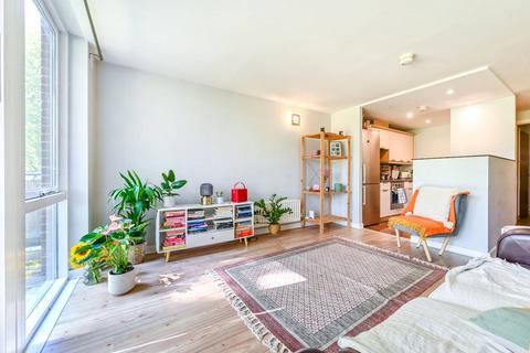 2 bedroom flat for sale, Southwold Road, Clapton, London, E5