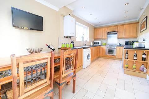 3 bedroom semi-detached house for sale, Broom Avenue, Orpington