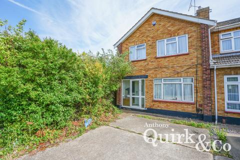 3 bedroom end of terrace house for sale, St Michaels Road, Canvey Island, SS8