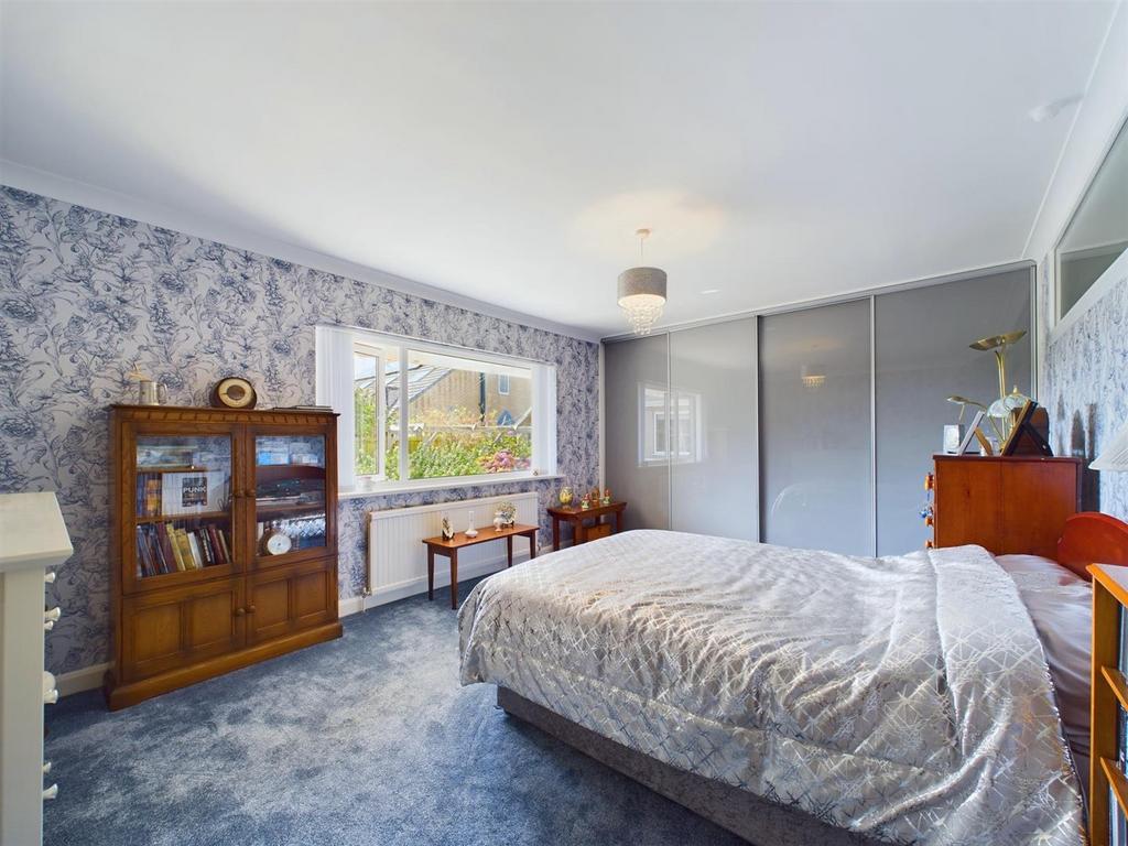 Bedroom: