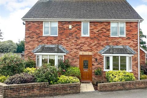 4 bedroom detached house for sale, Glissons, Ferndown BH22