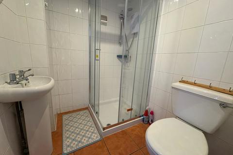 3 bedroom flat to rent, Denzil Avenue, Southampton