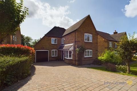 4 bedroom detached house for sale, Chatfield Close, Stapenhill