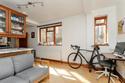 1 bedroom flat to rent, Walford Road, Stoke Newington