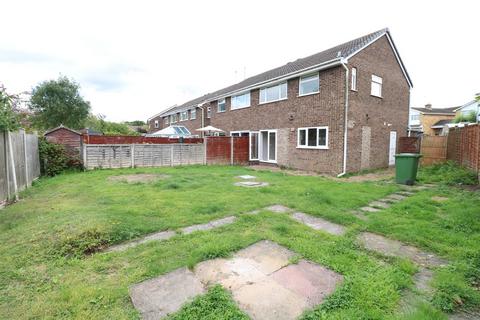 40 Lammas Close, Solihull, B92 8PA
