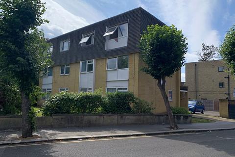 1 bedroom flat for sale, Holmesdale Road, London SE25