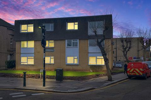 1 bedroom flat for sale, Holmesdale Road, London SE25