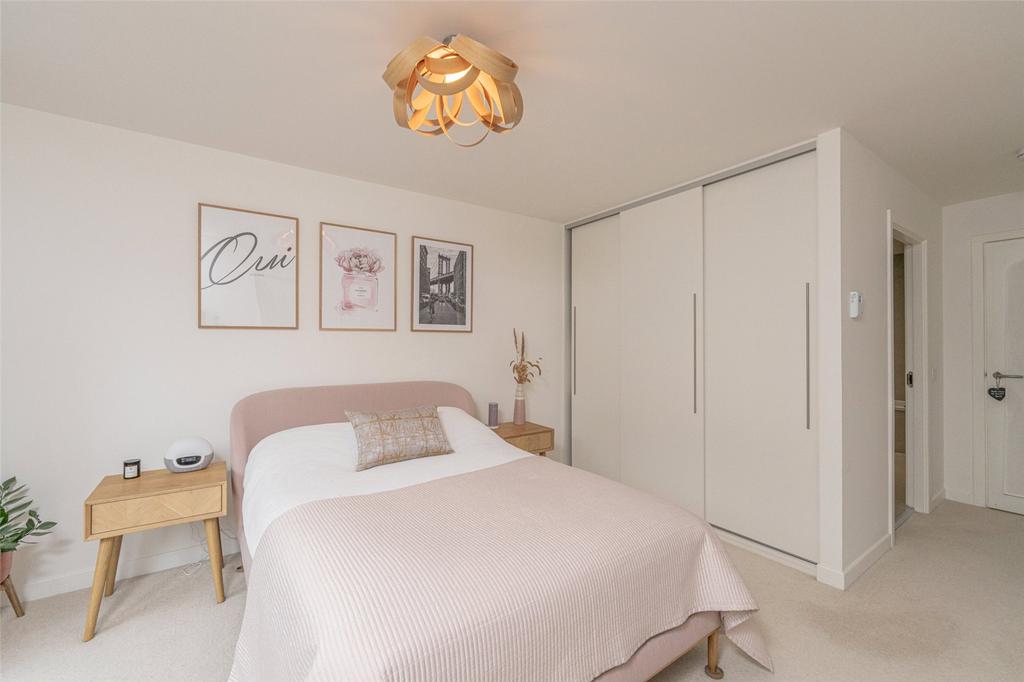 Bedroom 1 Alt