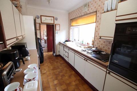 3 bedroom end of terrace house for sale, GLEBE ROAD, CLEETHORPES