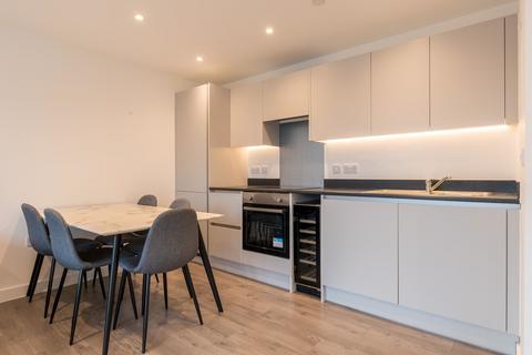 2 bedroom apartment to rent, Alexandra Park 2 Bed Penthouse + Study, Willow Road