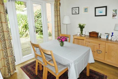 4 Haydock Close, Dosthill, Tamworth, B77 1QR