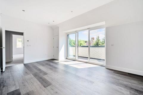 3 bedroom apartment for sale, Old Lodge Lane, Purley