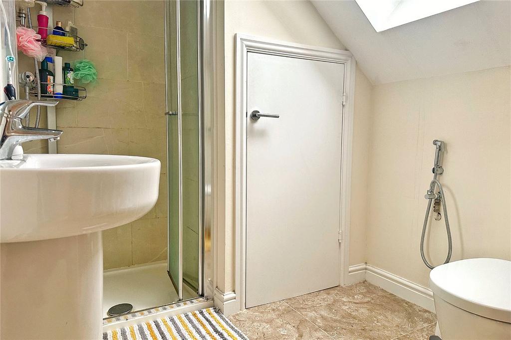 En-Suite To Bed 1