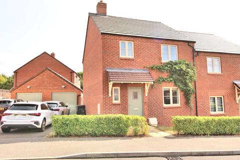 3 bedroom semi-detached house for sale, Whitfield Road, Potton