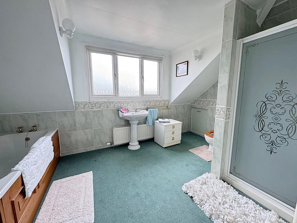 Bathroom First Floor