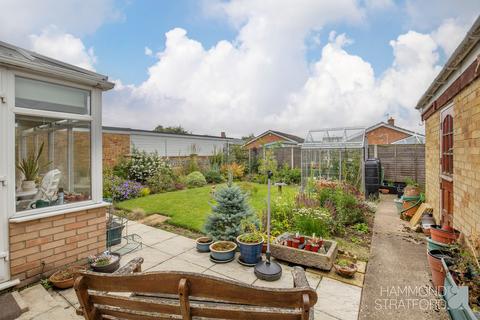 10 Cedar Drive, Attleborough, NR17 2EX