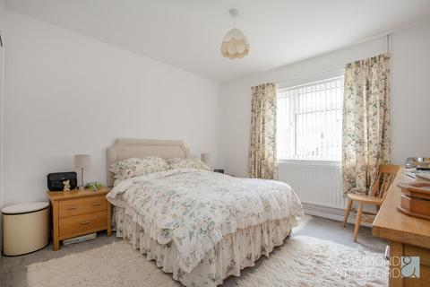 10 Cedar Drive, Attleborough, NR17 2EX