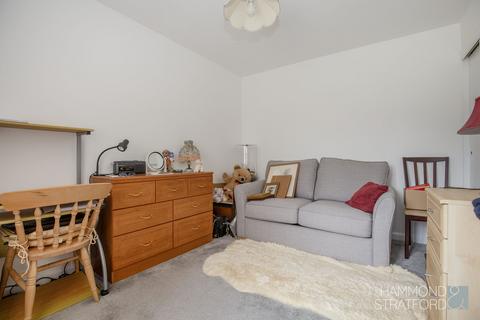 10 Cedar Drive, Attleborough, NR17 2EX